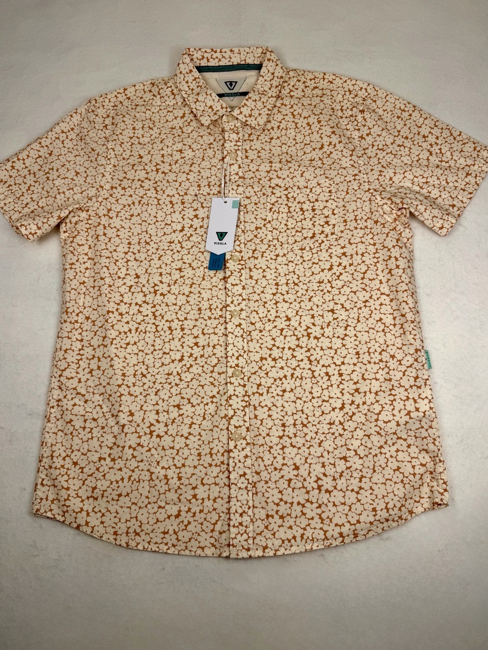 Vissla Floral Button Front Short Sleeve Shirt Medium‎ NWT